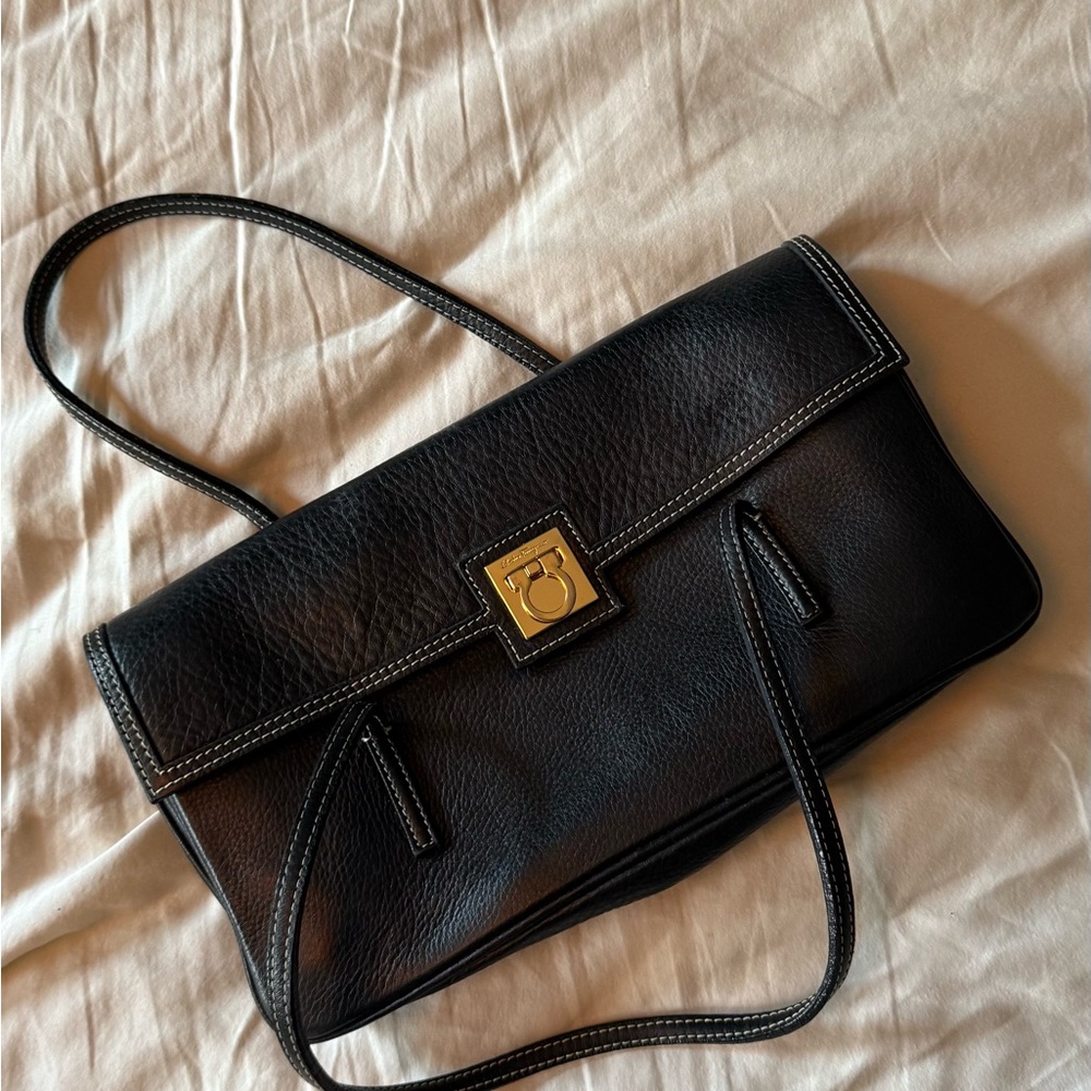 Beautiful vintage Ferragamo leather bag — pristine condition